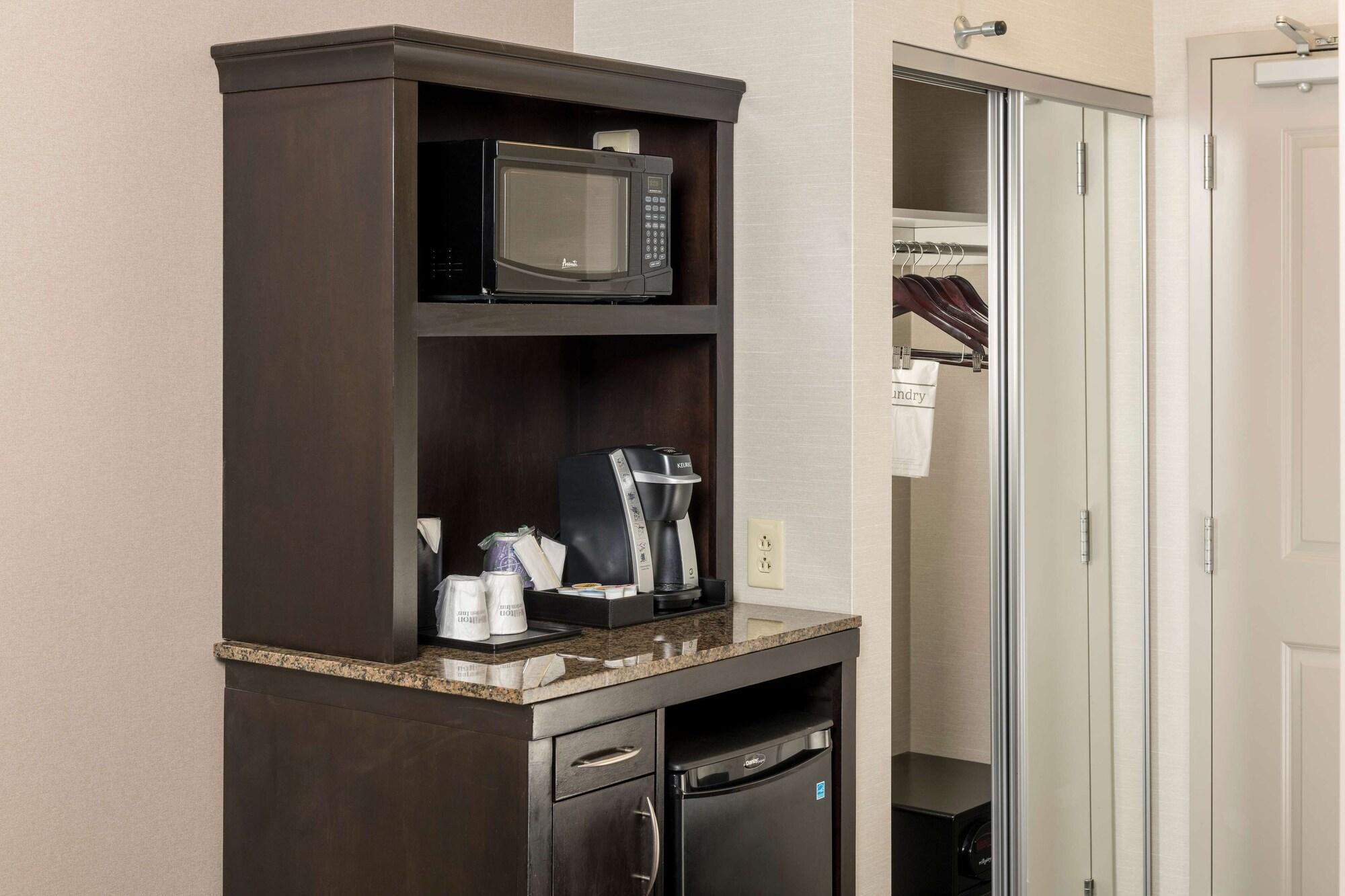 Hilton Garden Inn Silver Spring White Oak Kültér fotó