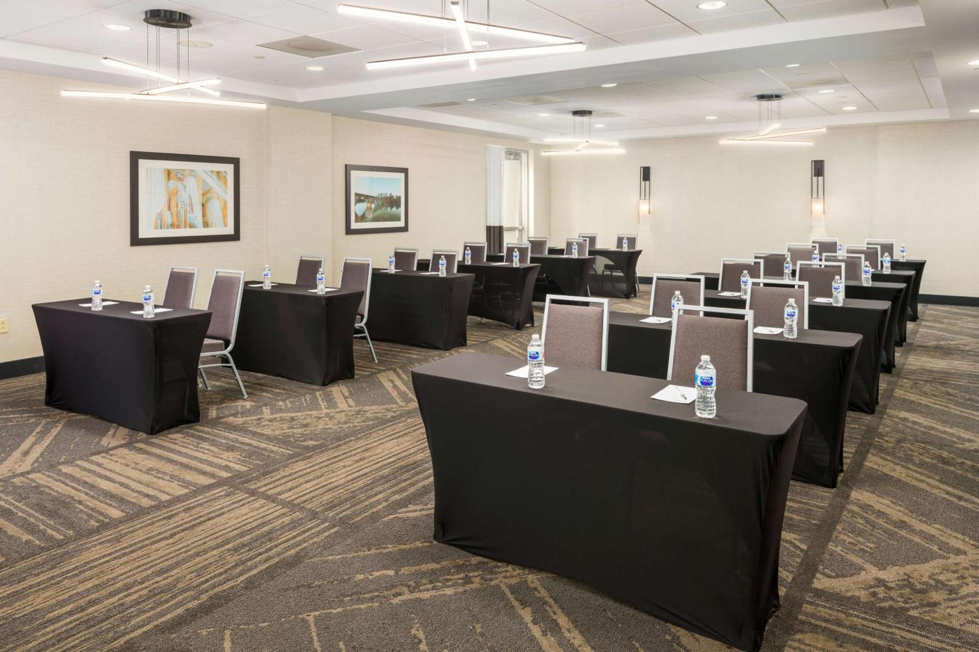 Hilton Garden Inn Silver Spring White Oak Kültér fotó